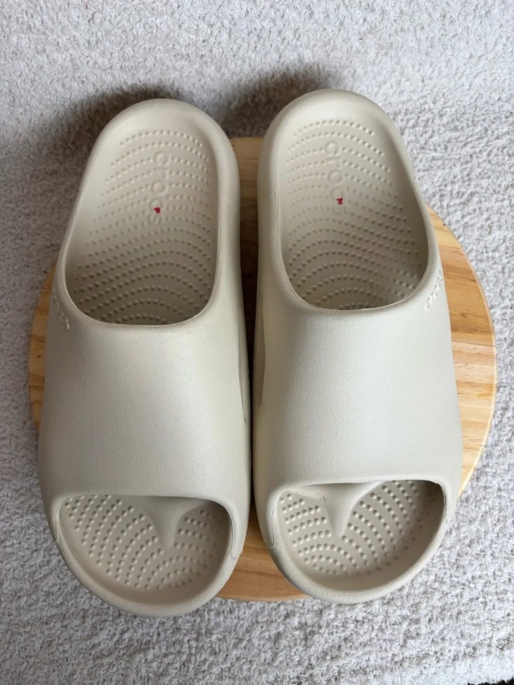 Crocs Mellow Recovery Slides Unisex M9 W11 In Bone Ivory Comfort Like New